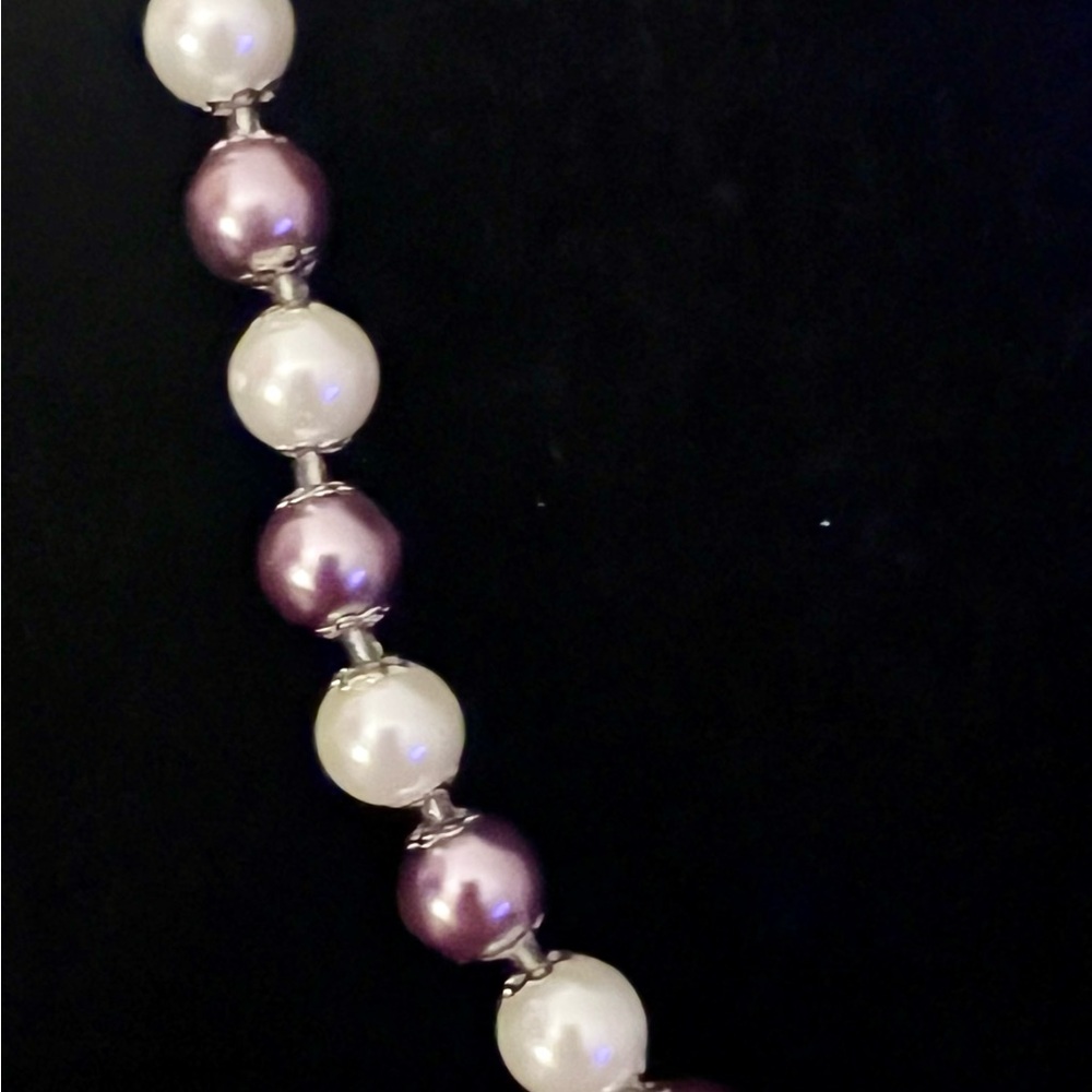 Elegant Purple and White Pearl necklace and black and gray necklace
